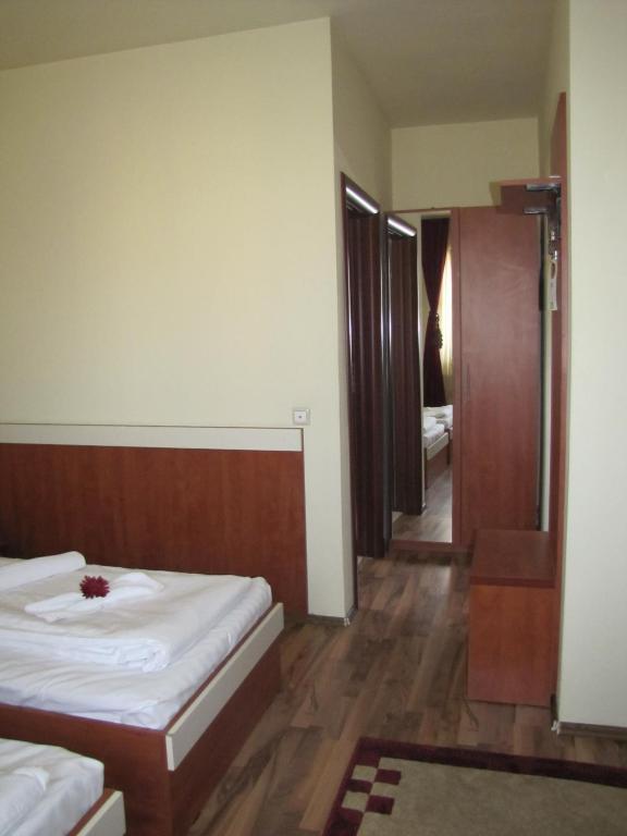 Bistro 29 Hotel Ploiesti Room photo